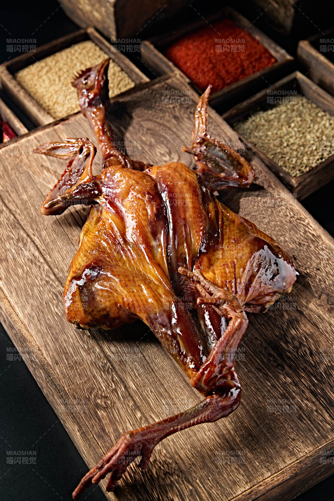 风味地方传统美食油浸风干鸡图片