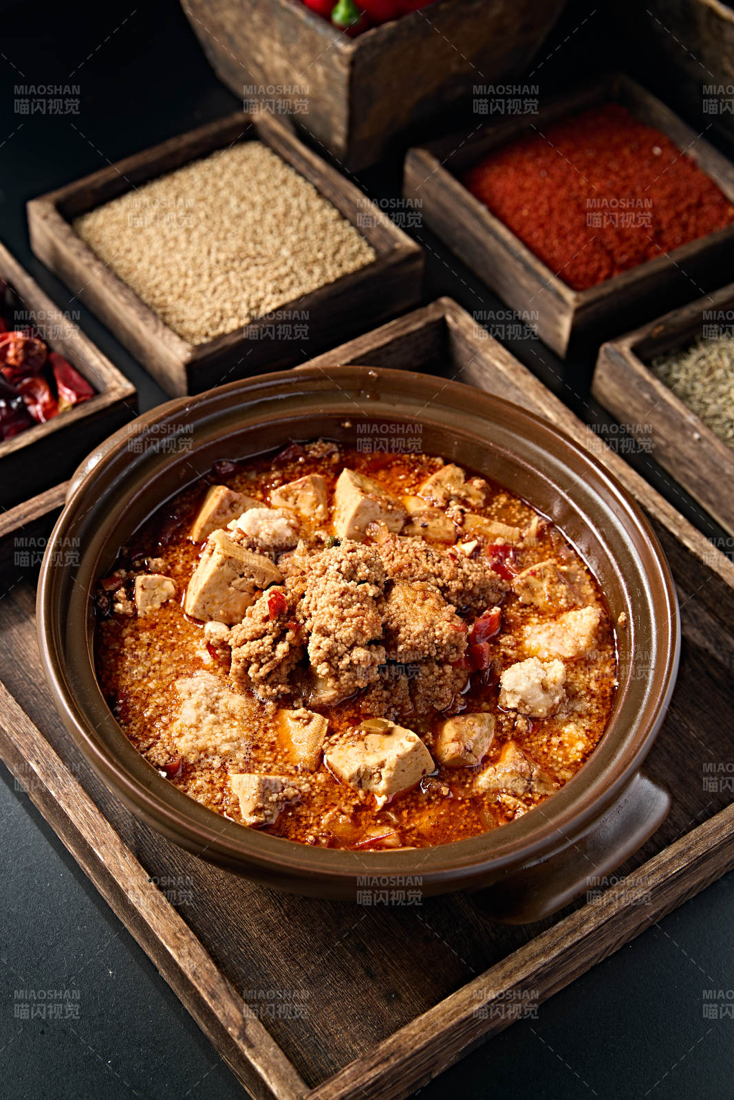 砂锅香辣鱼籽炖豆腐图片