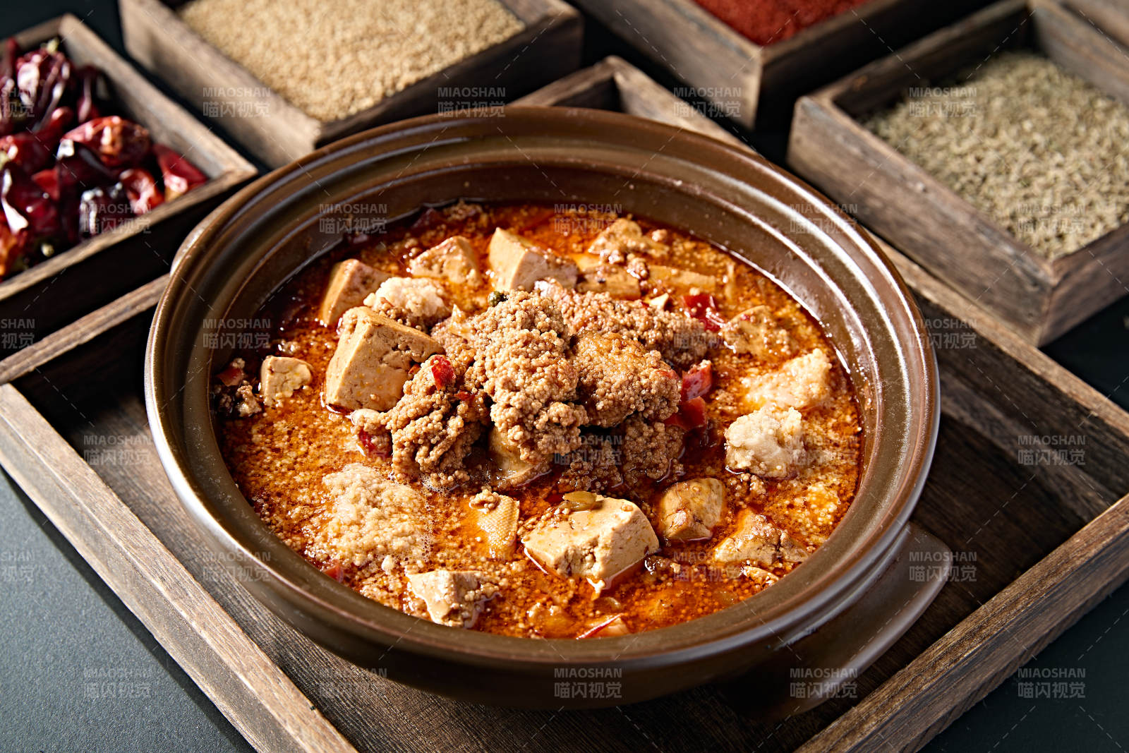 砂锅香辣鱼籽炖豆腐图片