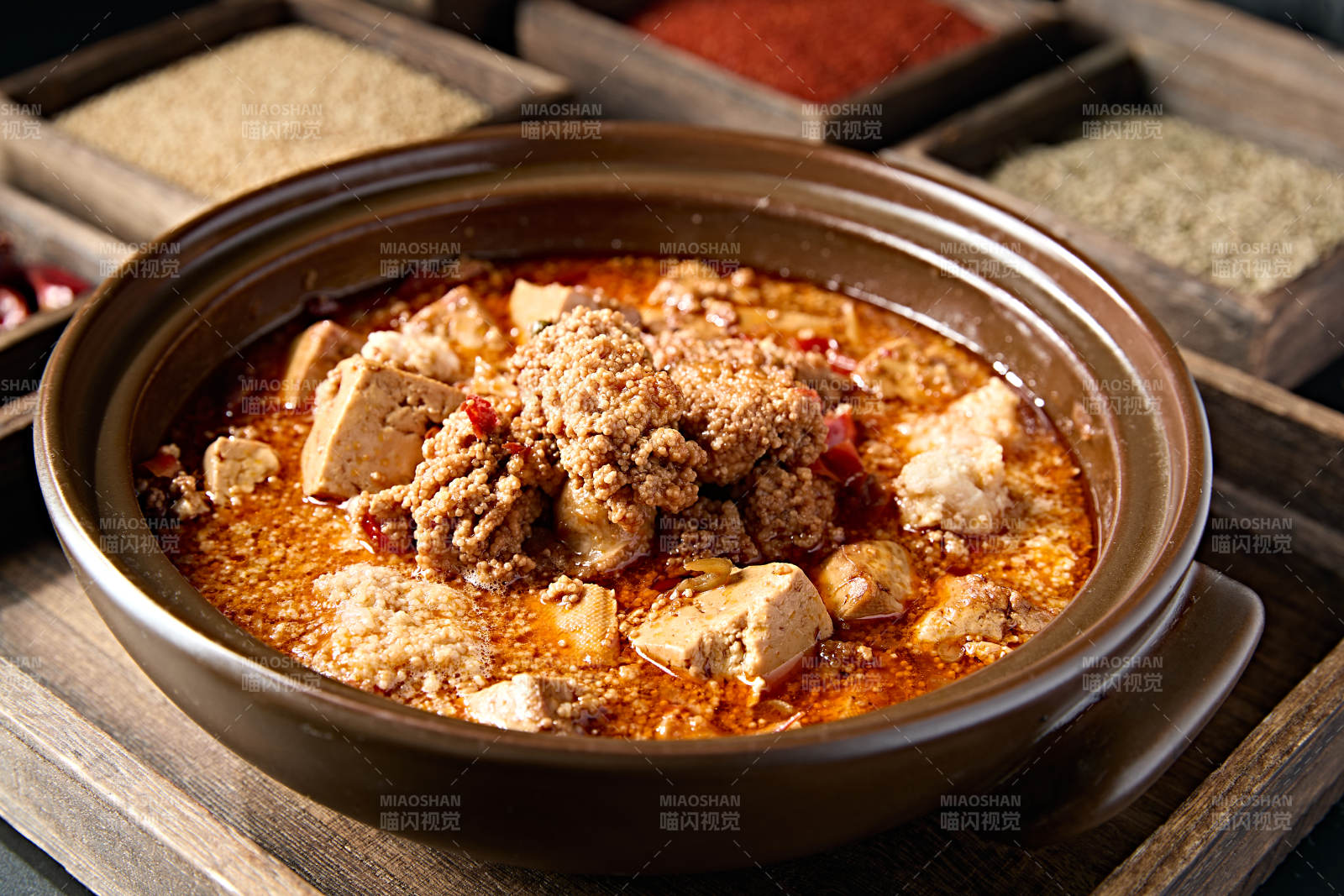 砂锅香辣鱼籽炖豆腐图片