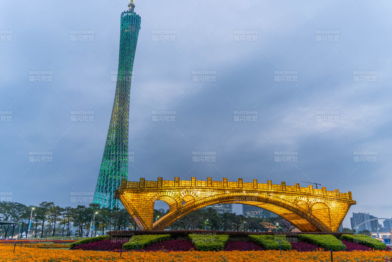 广州塔夜景璀璨图片