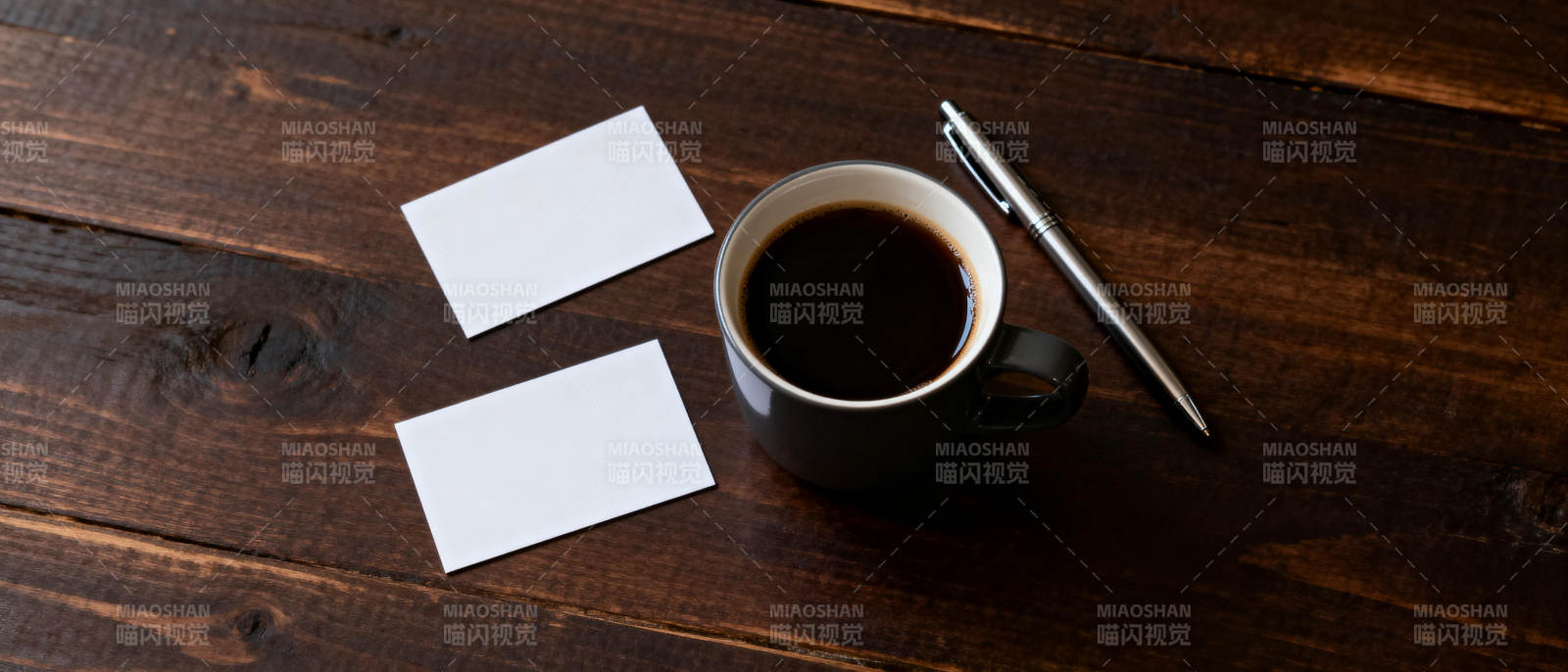 咖啡与名片静物图片
