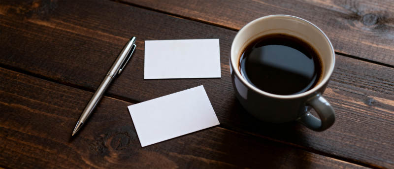 咖啡与便签静物图片