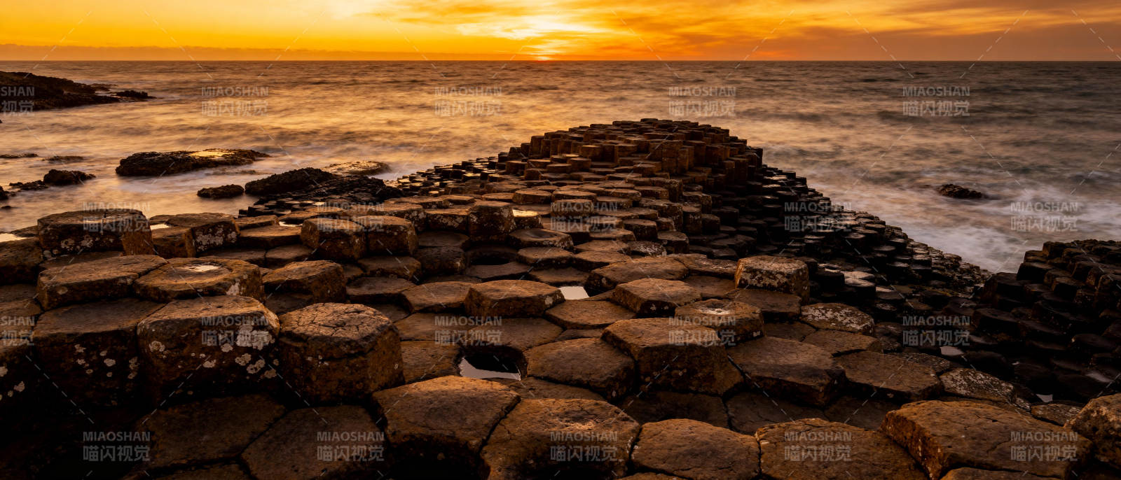 巨人之路日落图片