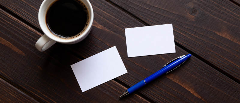 咖啡与便签静物图片