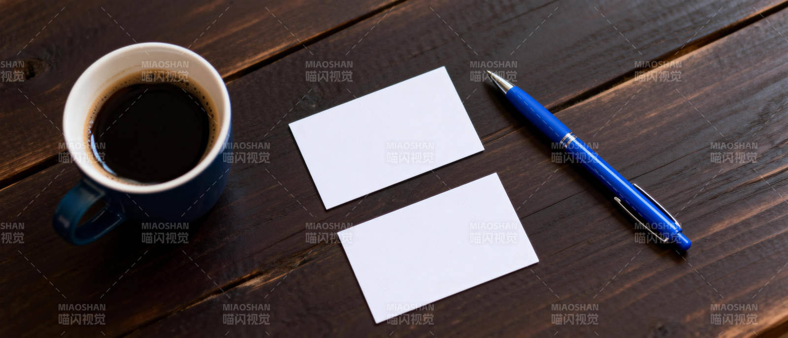 咖啡笔与名片图片