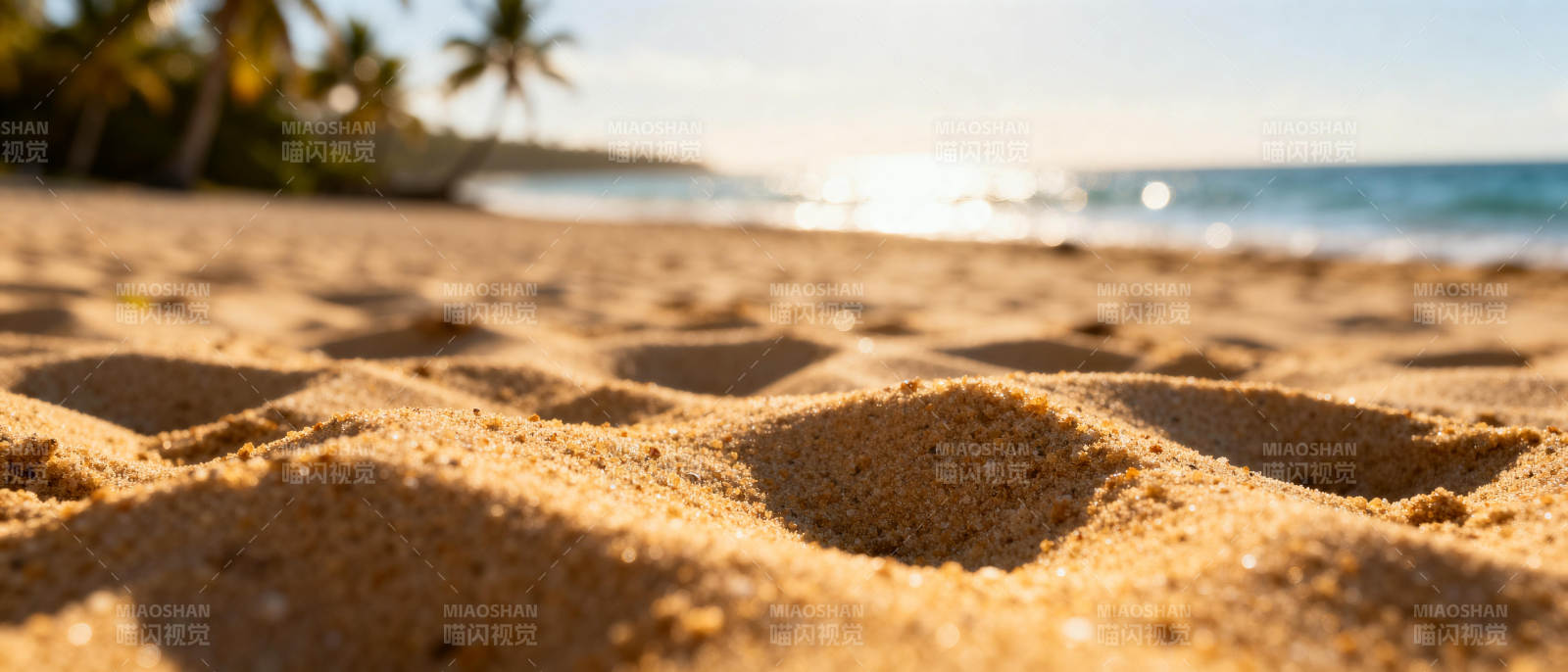 沙滩上的足迹图片