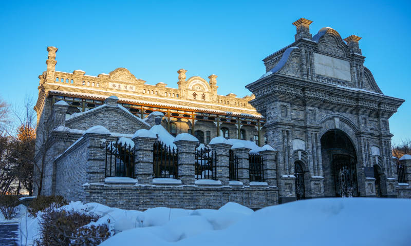 雪中的黑河商会图片