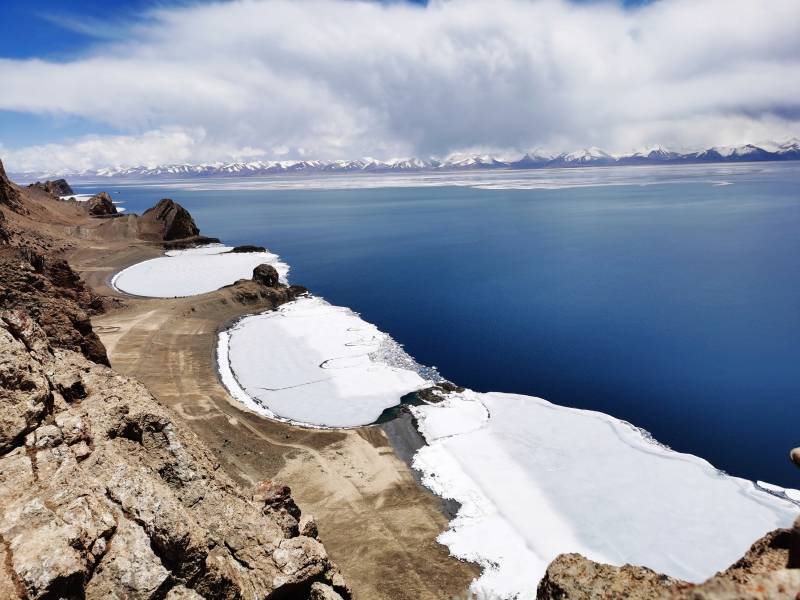 圣象天门高原冰湖风光图片