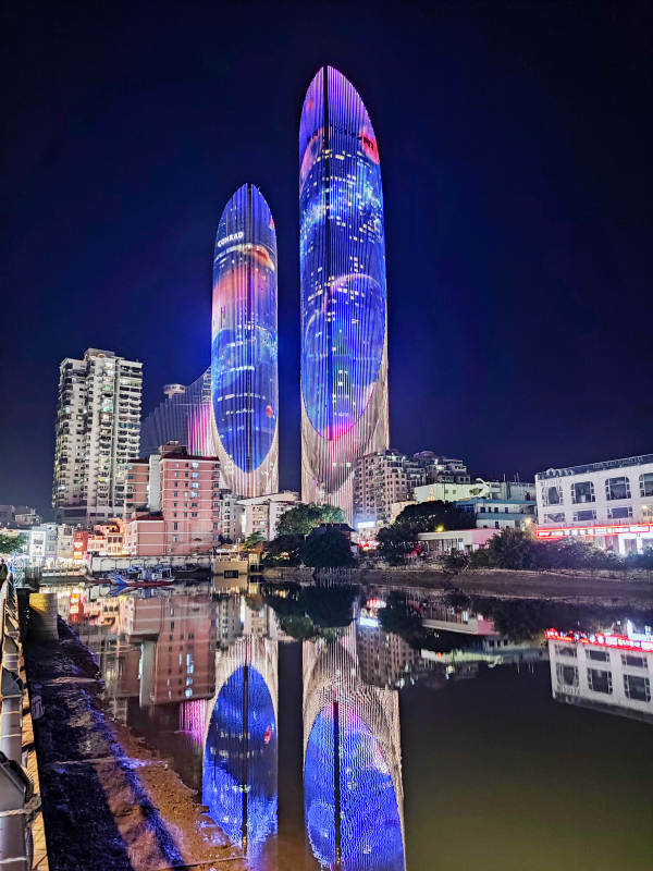 厦门夜色中的双子塔图片