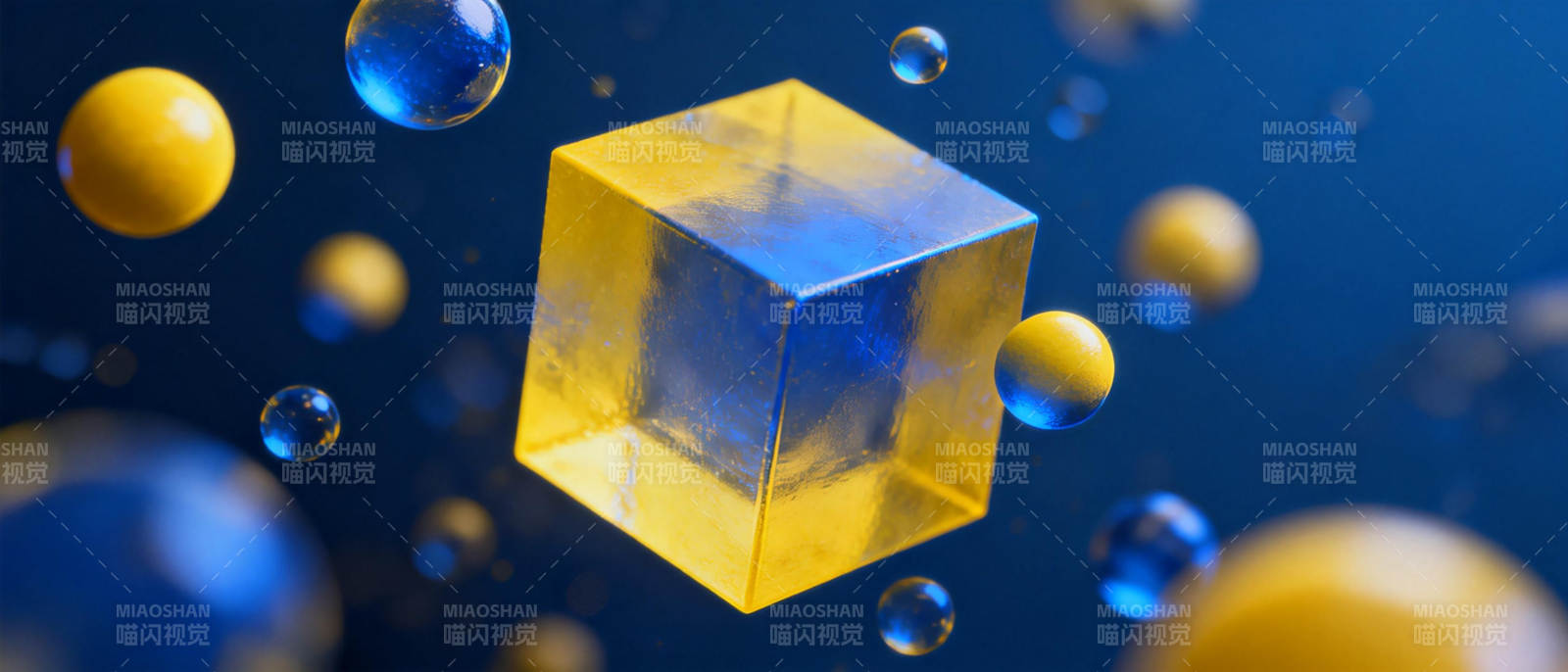 晶莹立方与球体图片