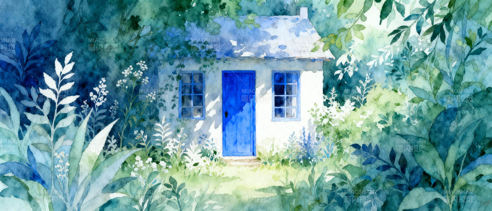 蓝门小屋幽静林间图片