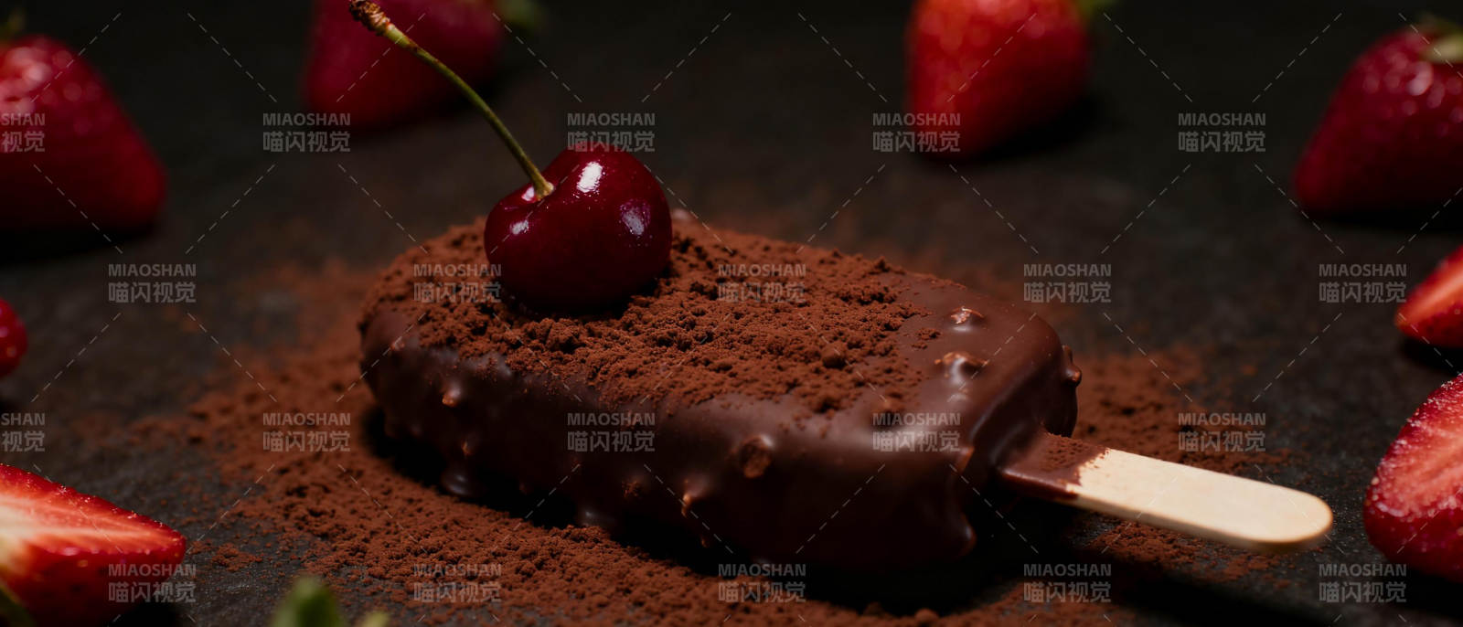 巧克力草莓冰棒图片