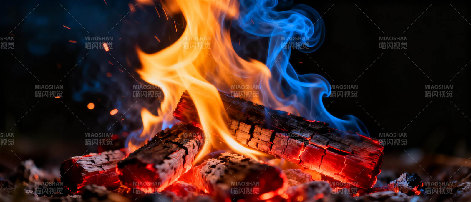 篝火燃烧图片