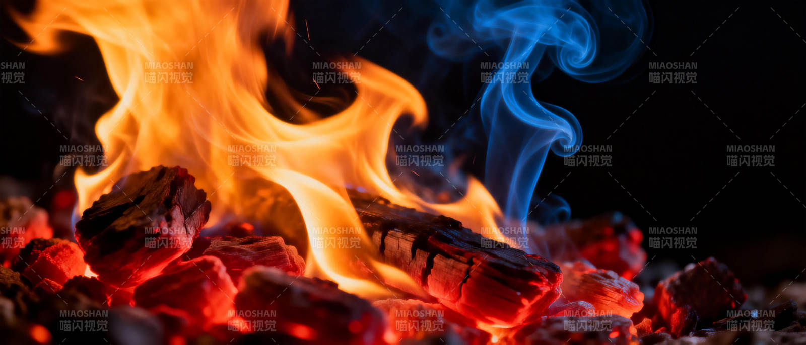 篝火燃烧图片