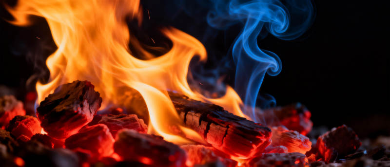 篝火燃烧图片