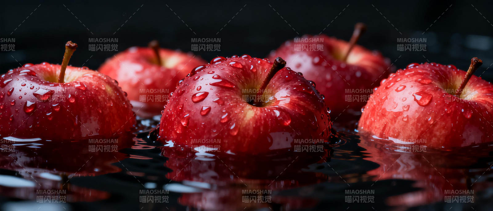 水珠红苹果图片