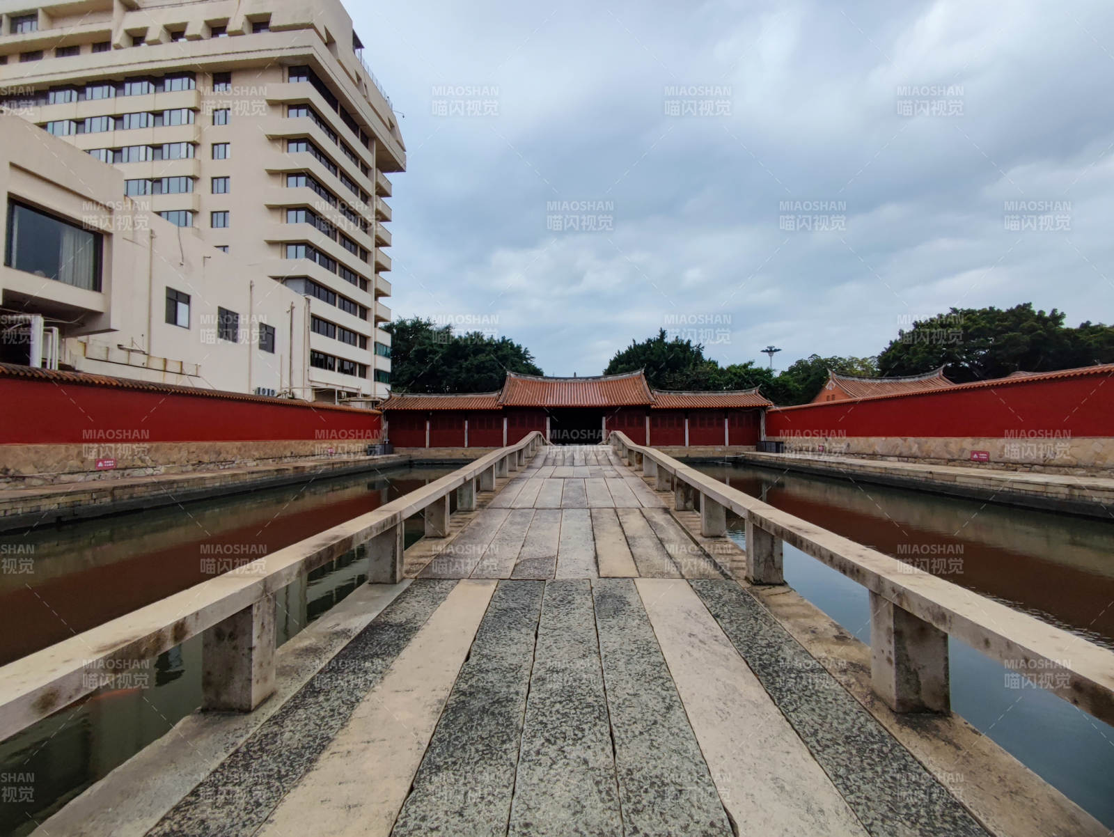 泉州文庙石桥静谧景图片