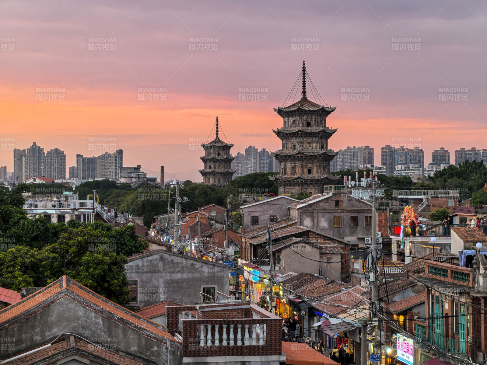 泉州开元寺古塔映霞 城景如画图片