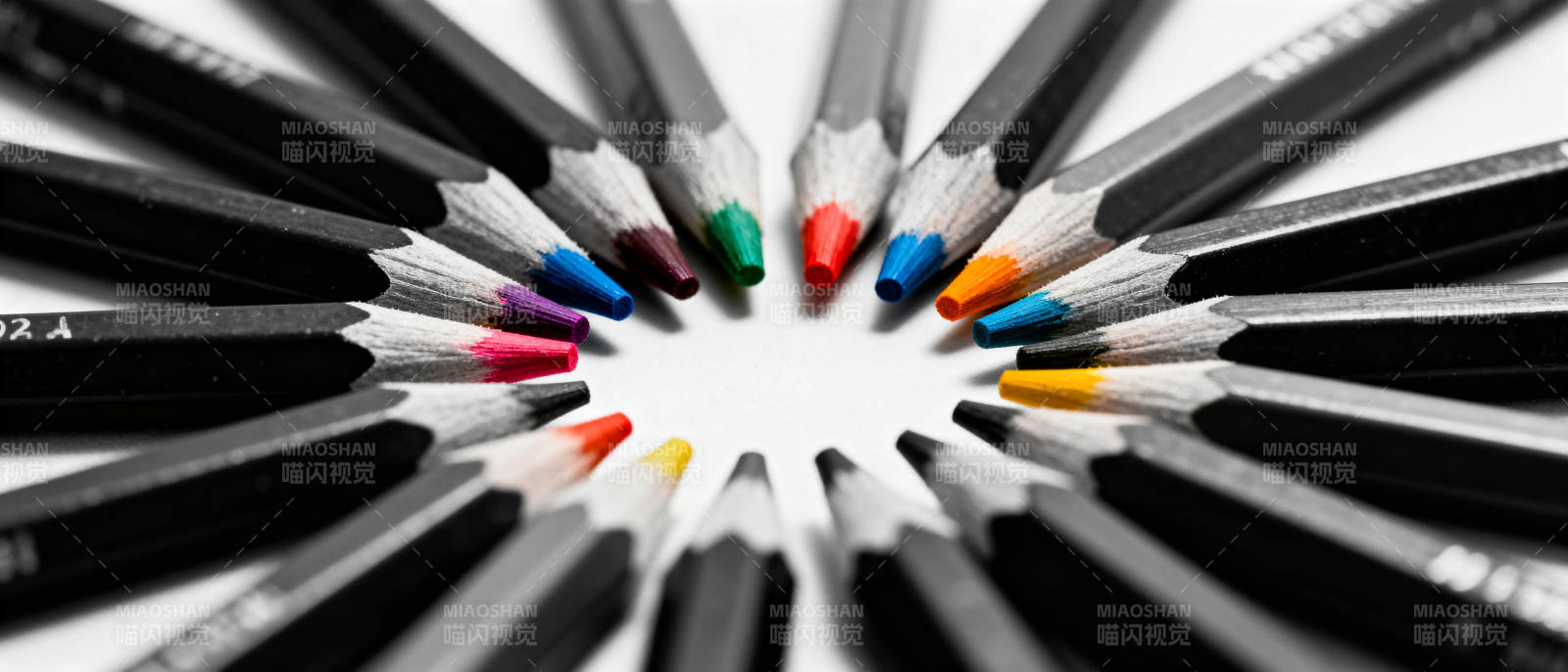 彩铅环绕成圈图片