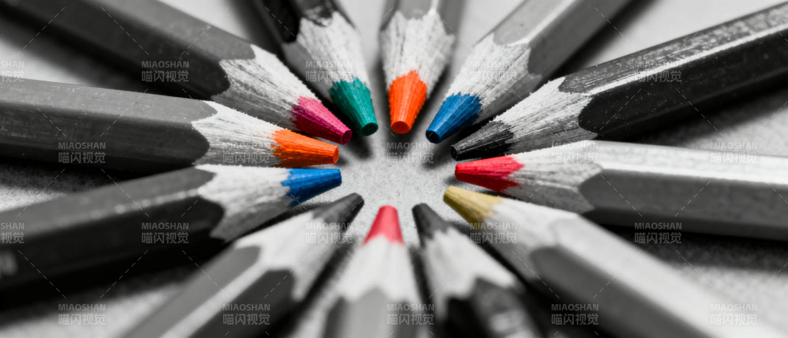 彩铅汇聚中心图片