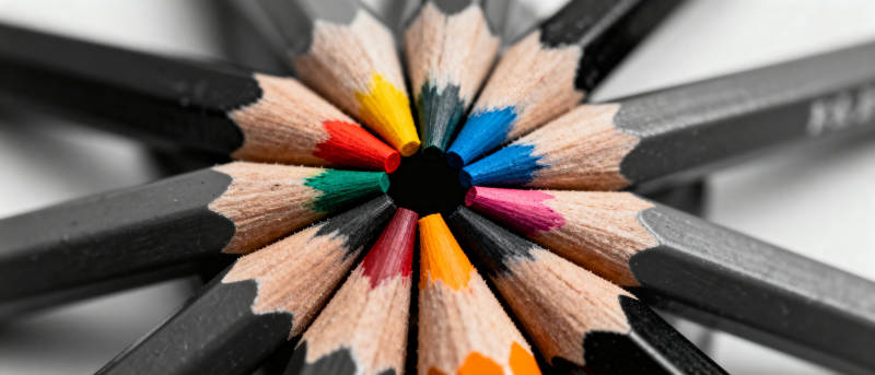 彩铅环绕中心图片