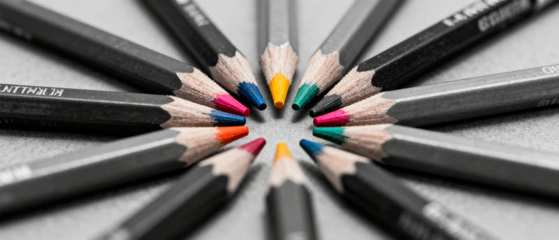 彩铅环绕中心图片