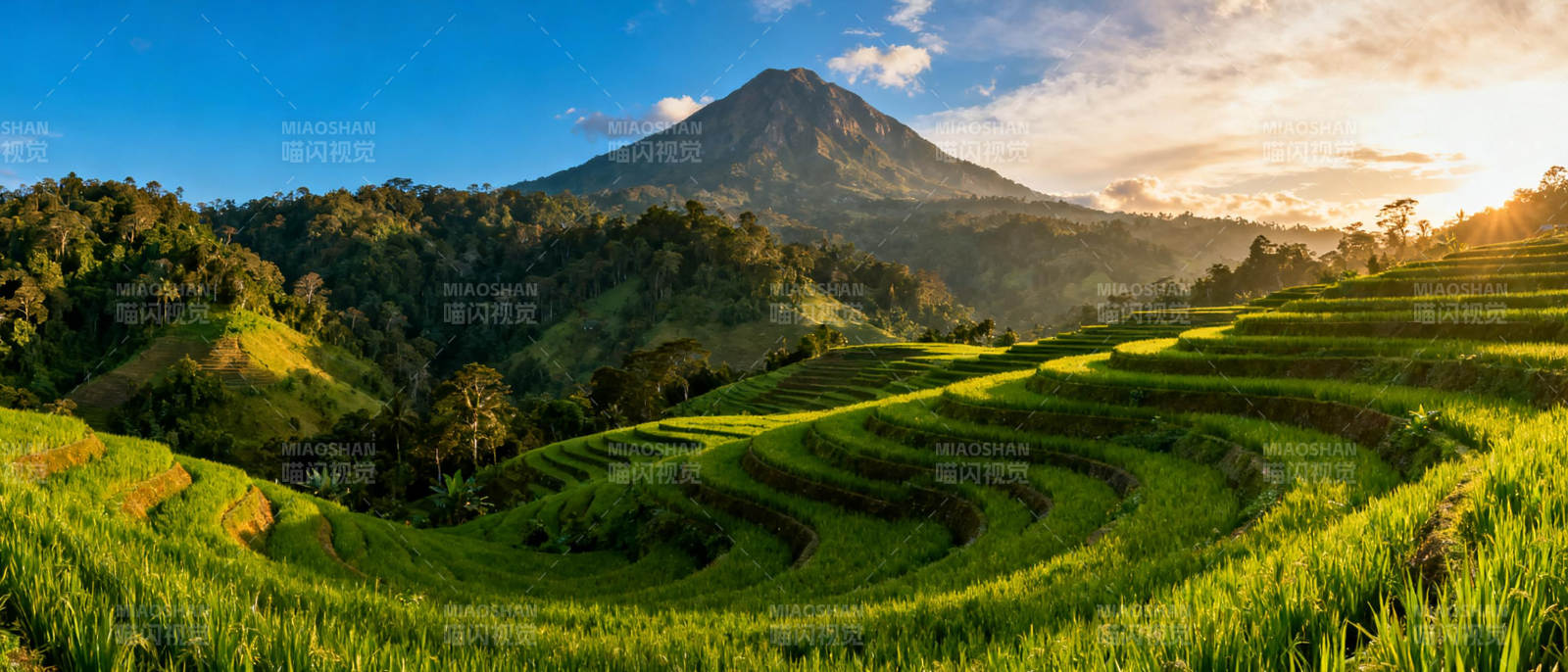 梯田晨曦山影图片