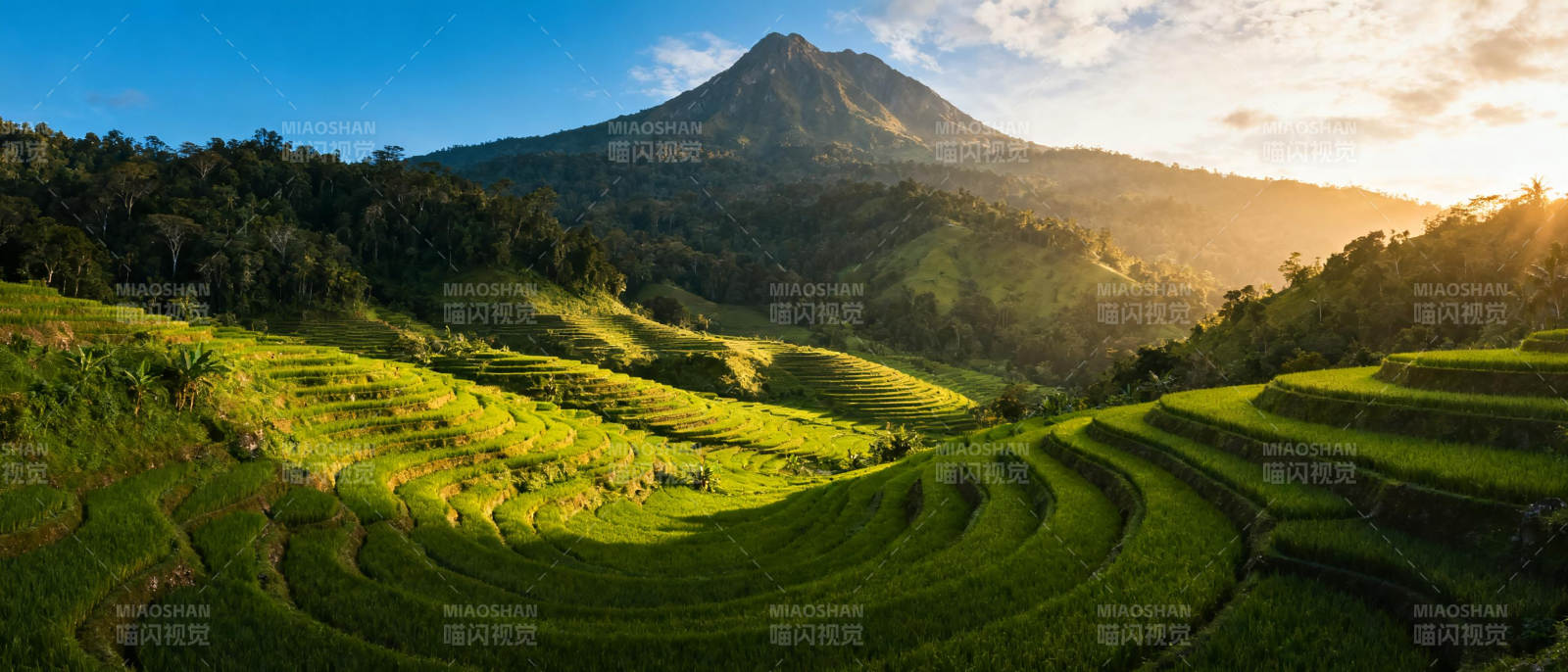 梯田晨曦山影图片