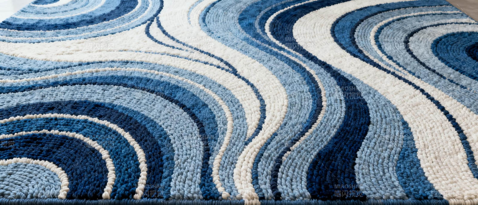 蓝白波纹地毯图片