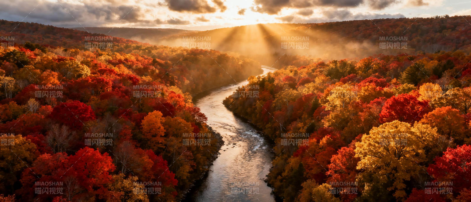 秋日河谷美景图片