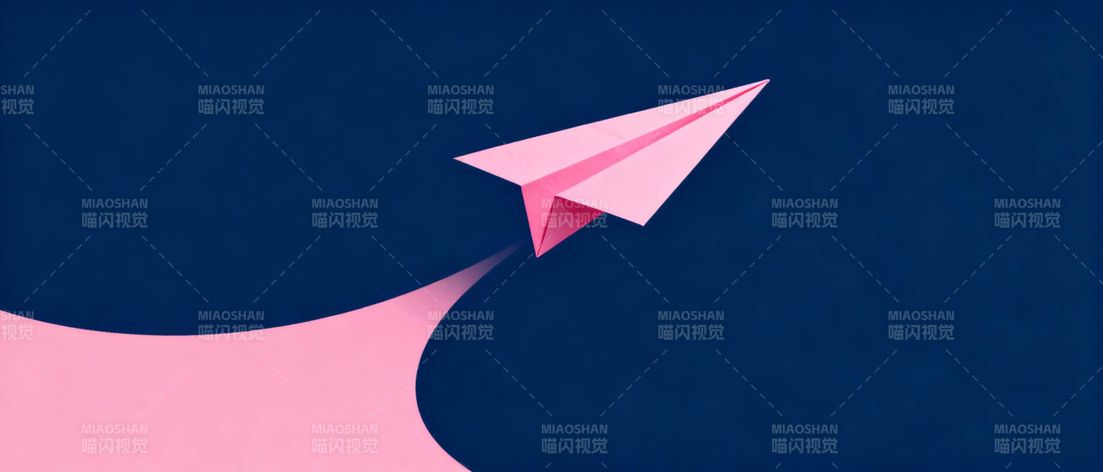 纸飞机翱翔夜空图片