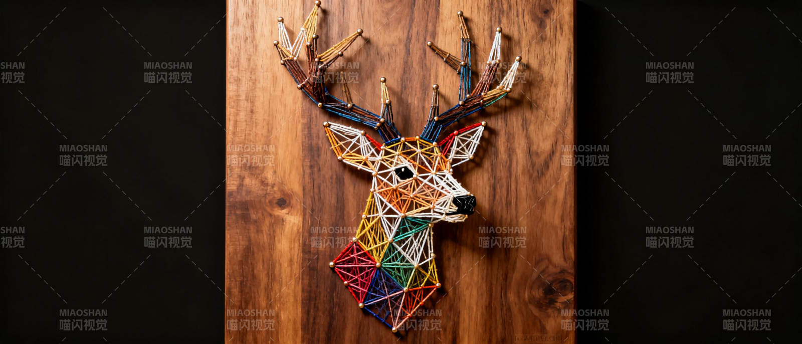 彩线鹿头艺术图片