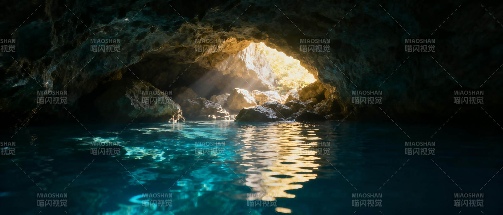 洞穴光影水景图片