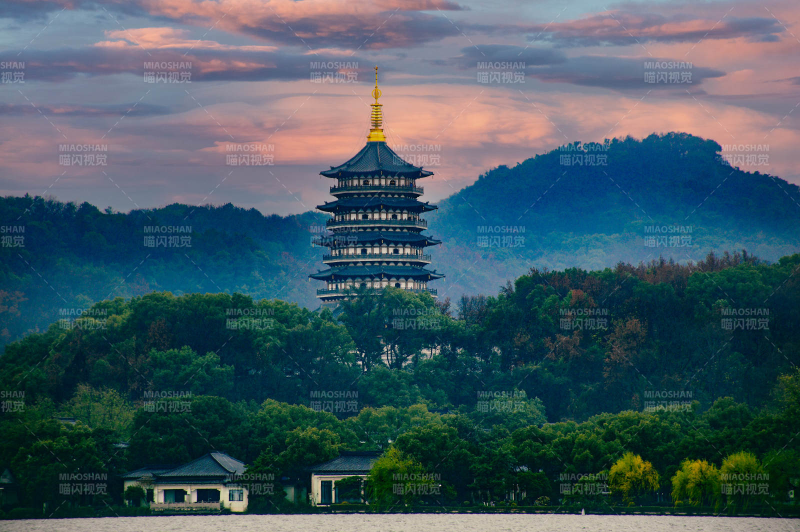 雷峰塔夕照图片