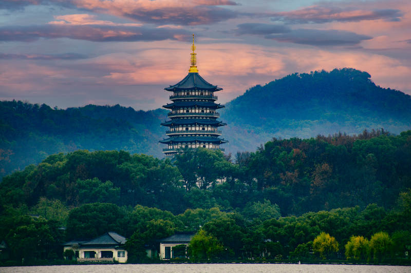 雷峰塔夕照图片