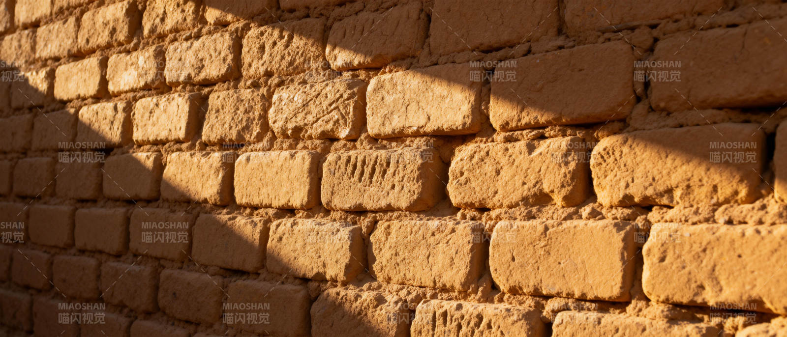 砖墙光影图片