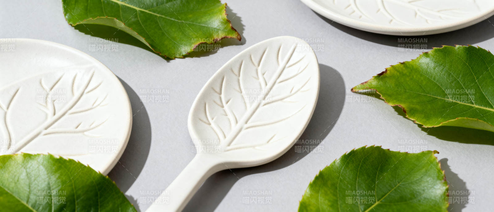 叶纹陶瓷餐具图片
