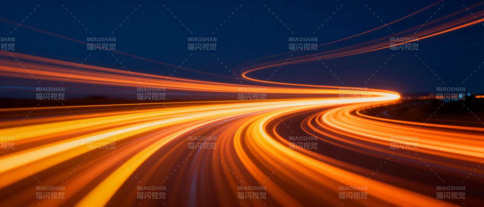 夜路光影流动图片