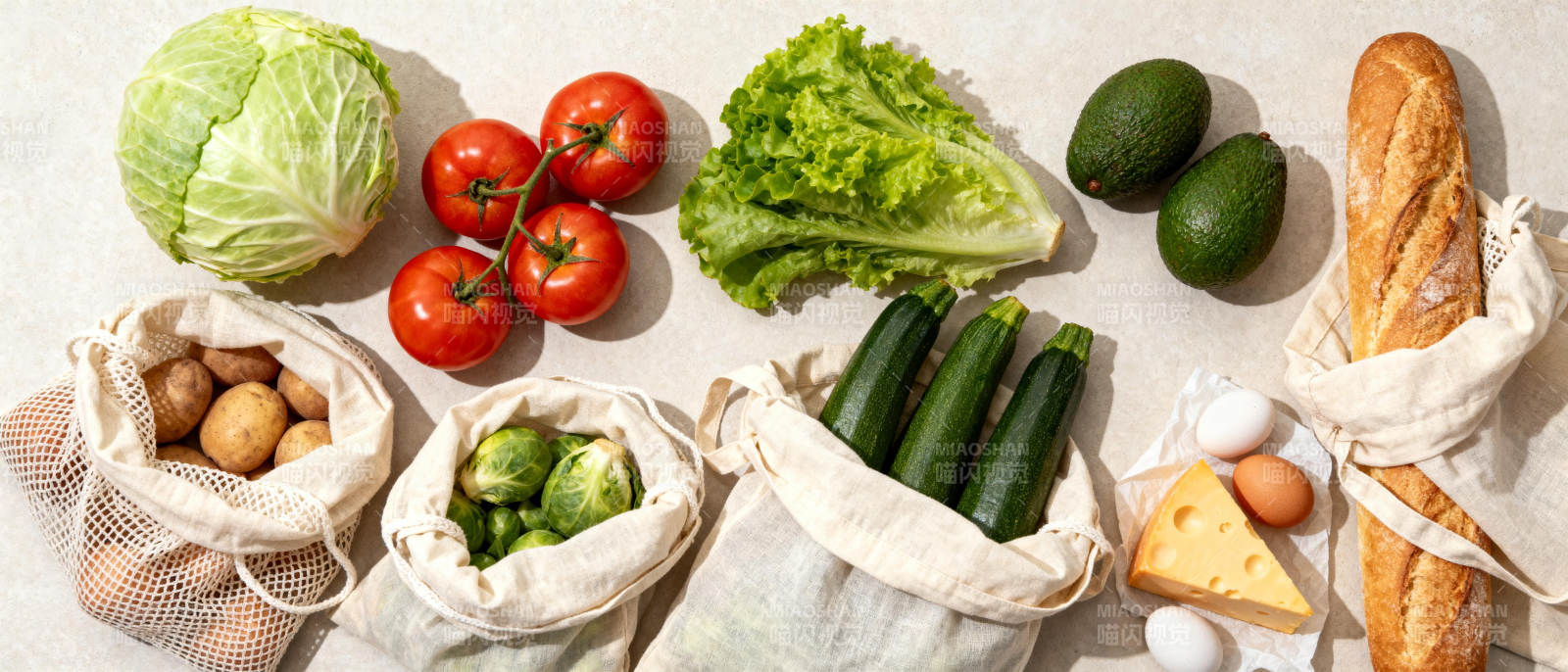 新鲜蔬果与面包图片
