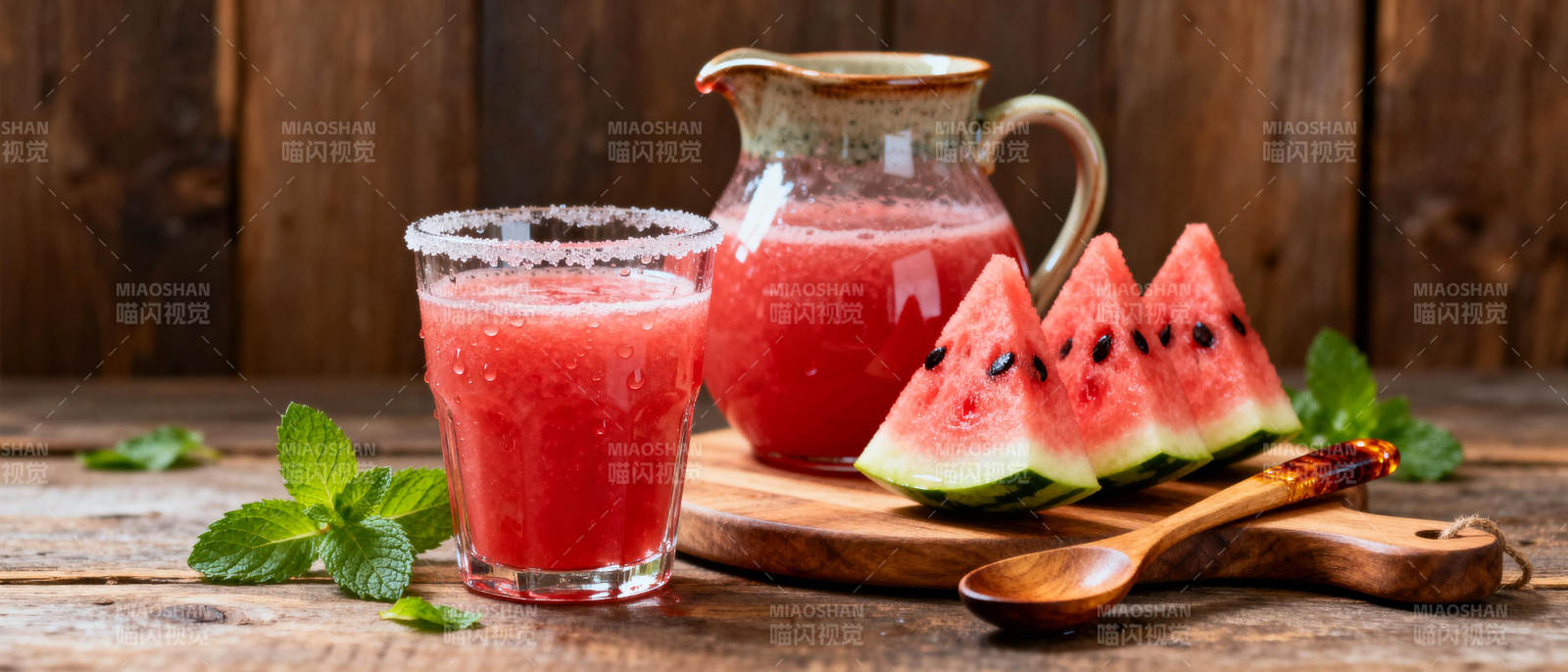 西瓜汁清凉解暑图片