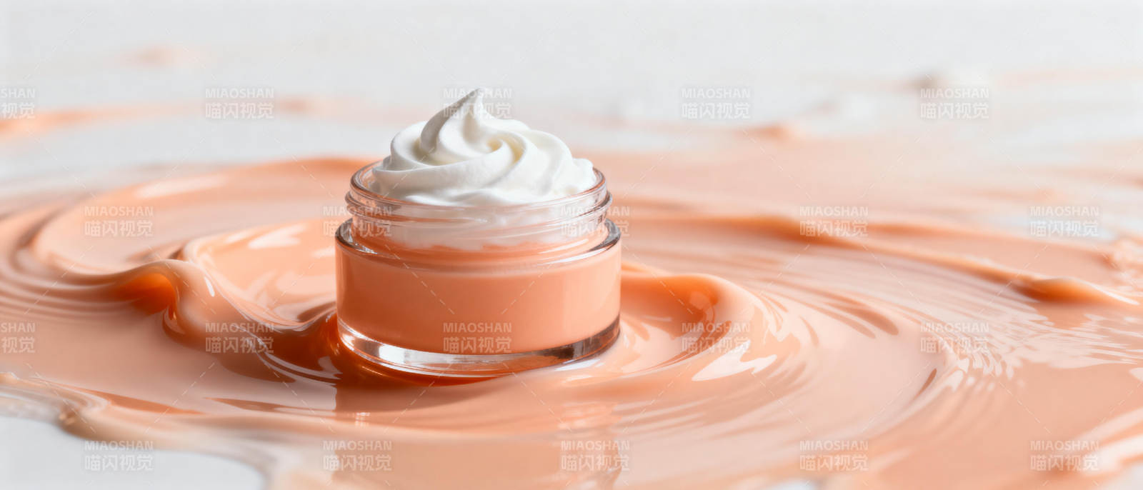 奶油质地护肤霜图片