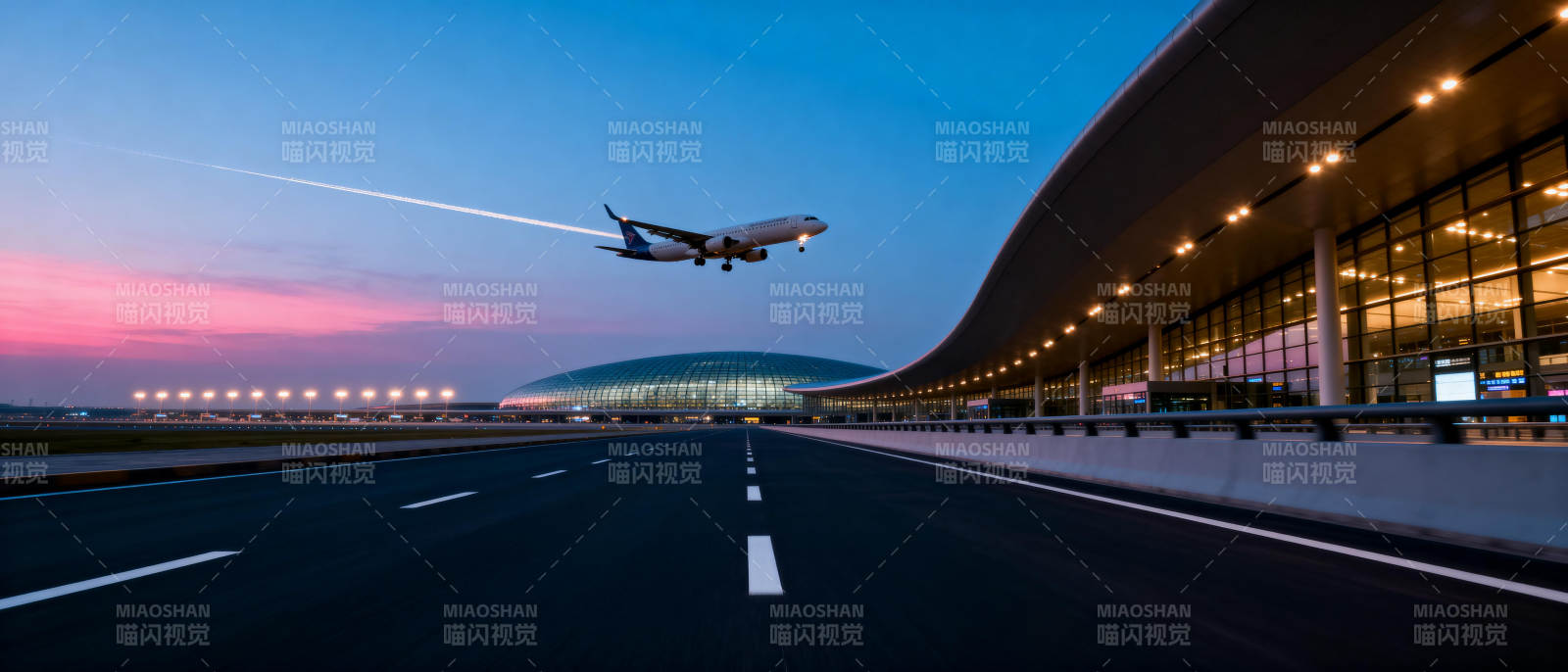 机场夜航美景图片