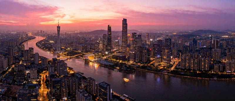 城市夜景璀璨图片