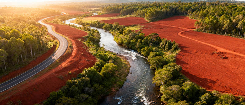 红土河畔风光图片