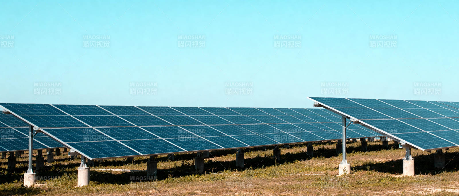 太阳能发电场图片