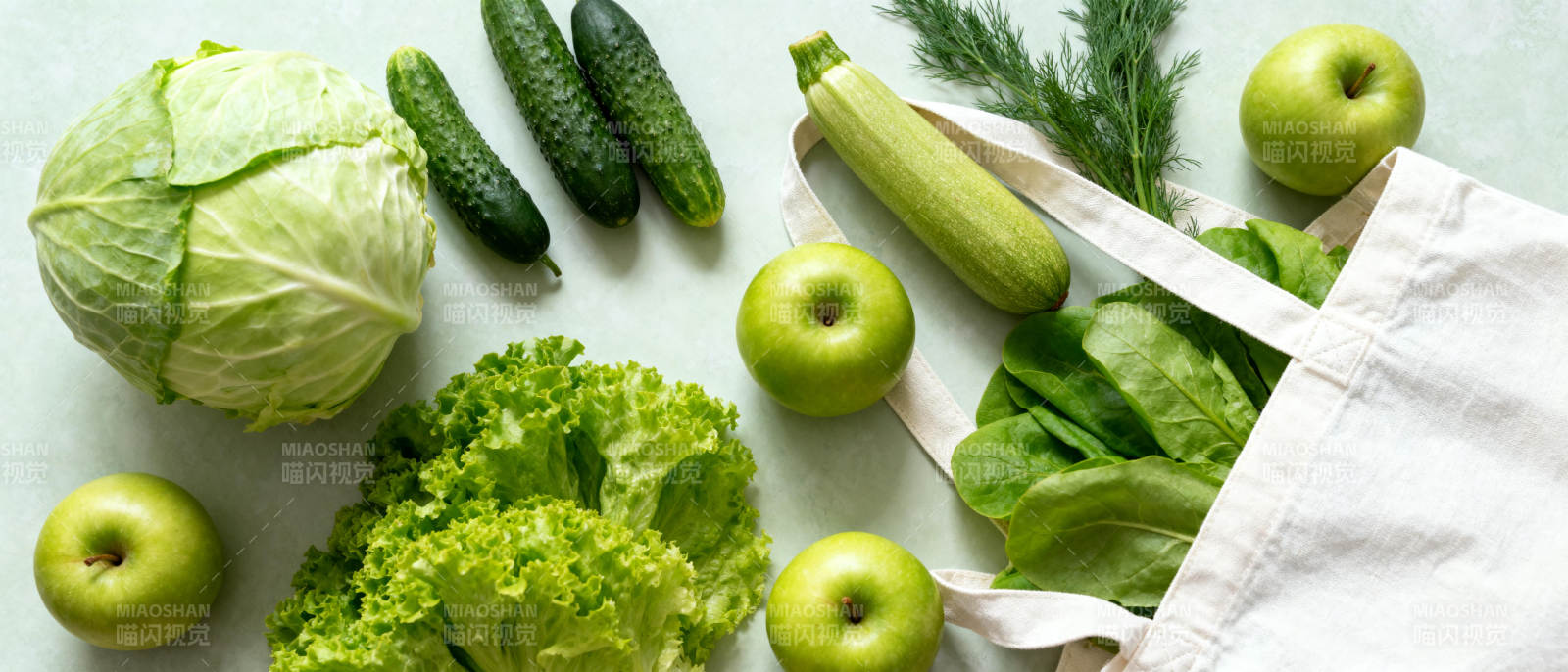 新鲜蔬果满载袋图片