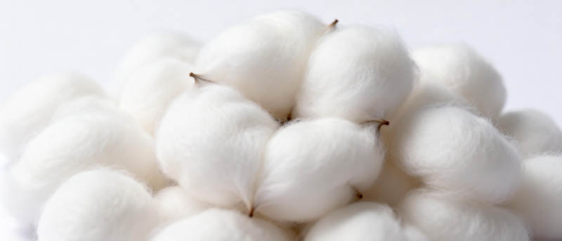 洁白棉絮堆叠图片