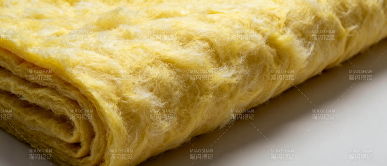 黄色纤维卷材图片