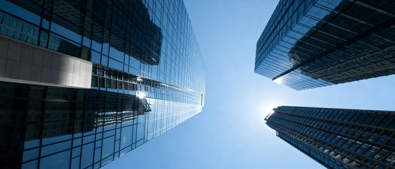 摩天大楼仰视图图片